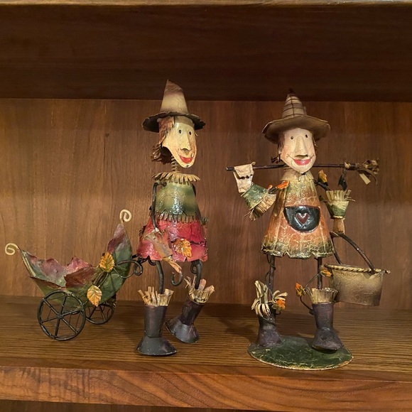 Rustic metal witch and scarecrow Halloween Gardener figurines decor - Picture 1 of 8